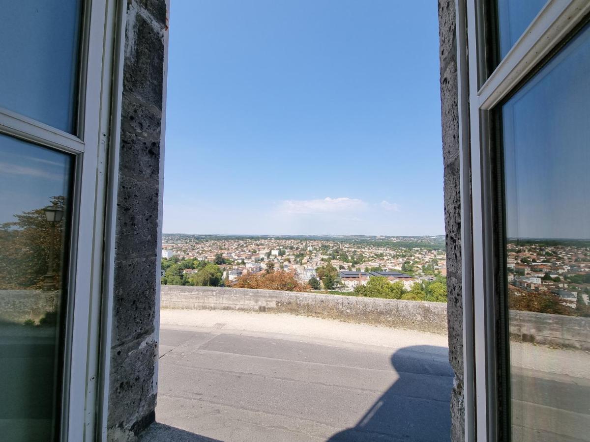 Superbe T2 Lumineux Avec Fibre Apartman Angoulême Kültér fotó